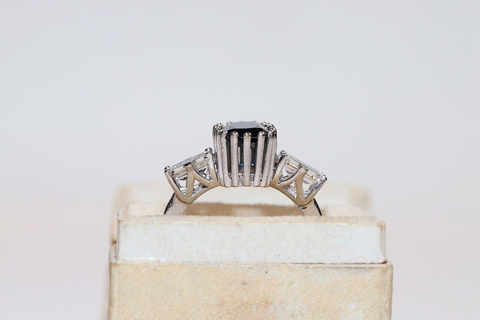 Vintage Circa 1990s 18k Gold Natural Baguette Cut Diamond And Sapphire Ring In Good Condition For Sale In Fatih/İstanbul, 34