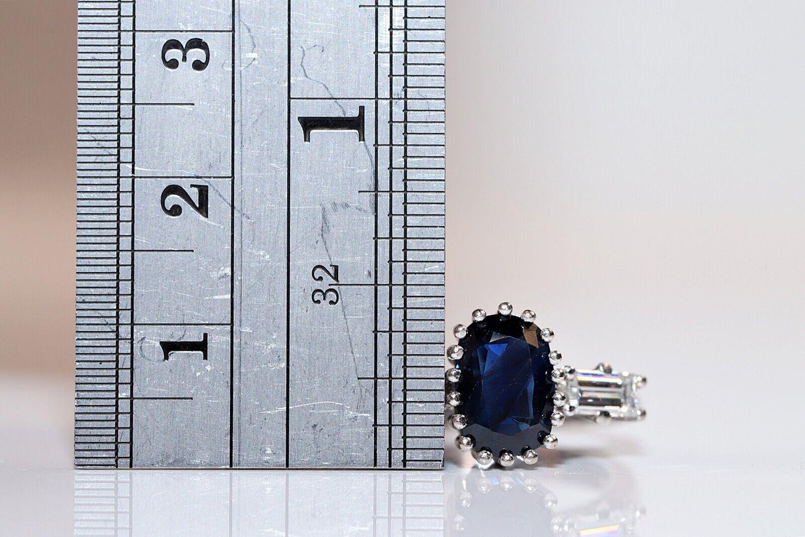 Vintage Circa 1990s 18k Gold Natural Baguette Cut Diamond And Sapphire Ring For Sale 1