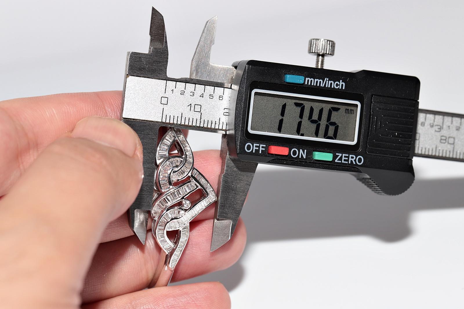 Armreif aus 18 Karat Gold mit natürlichem Diamanten im Baguetteschliff, Vintage, ca. 1990er Jahre im Angebot 9