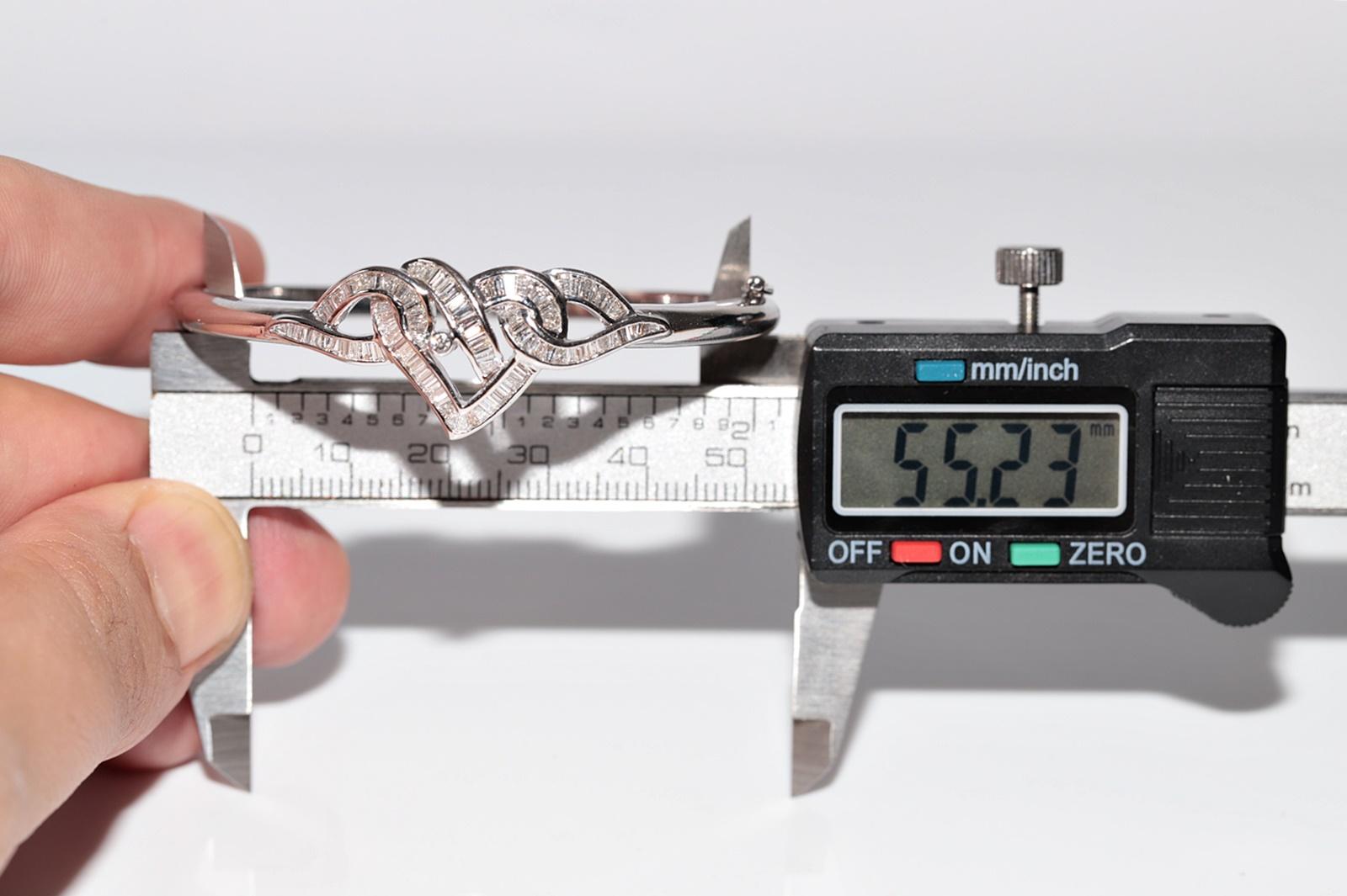 Armreif aus 18 Karat Gold mit natürlichem Diamanten im Baguetteschliff, Vintage, ca. 1990er Jahre im Angebot 10