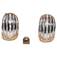 Vintage Circa 1990 Boucles d'oreilles en or 18k ornées de diamants baguette naturels