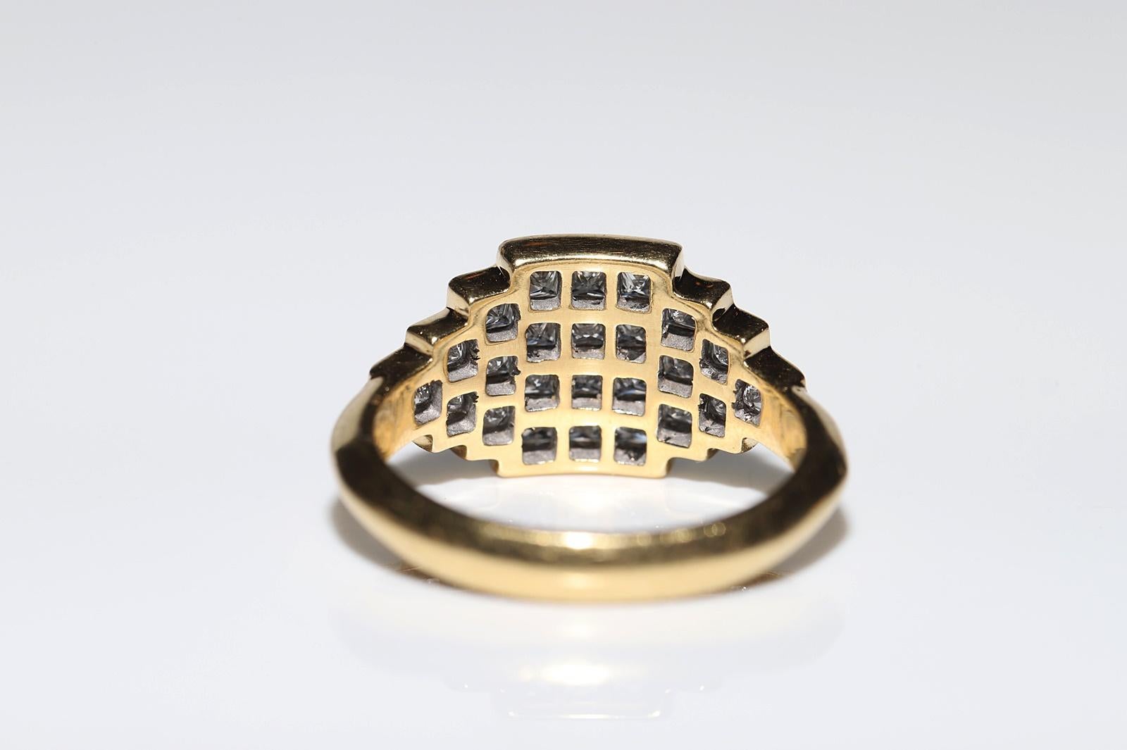Vintage Circa 1990er Jahre 18k Gold Natürlicher Prinzessinnenschliff Diamant Dekorierter Ring 4