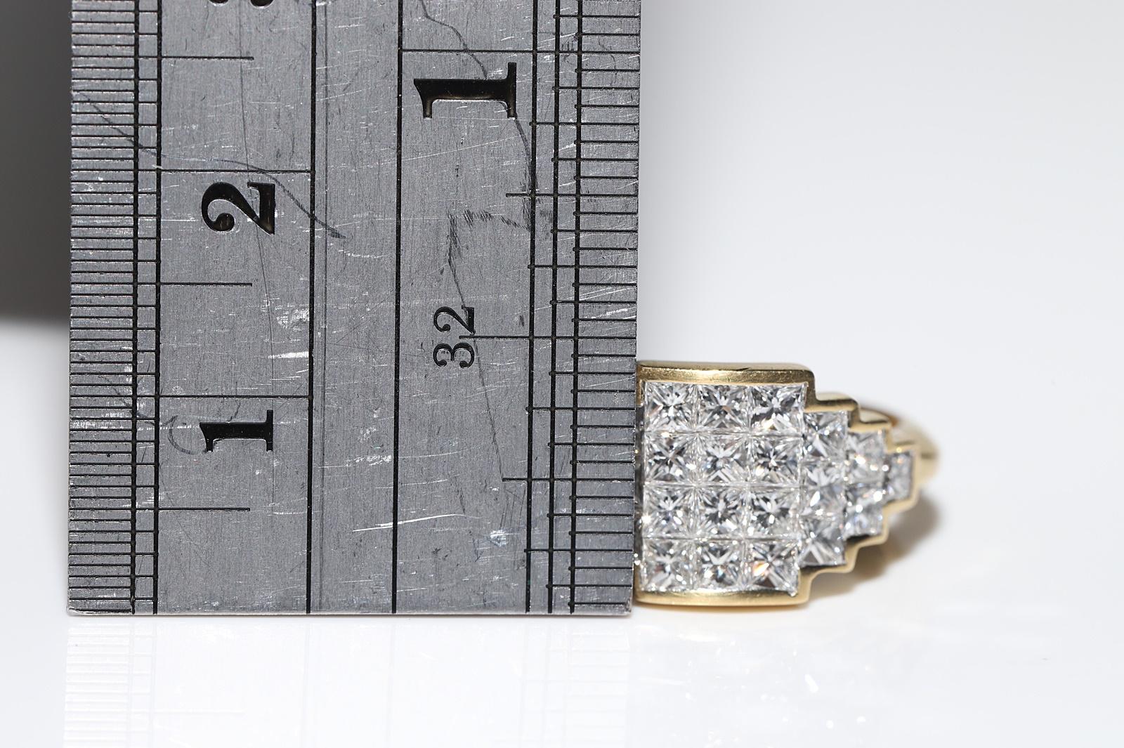 Bague vintage des années 1990 en or 18 carats décorée de diamants naturels taille baguette en vente 1