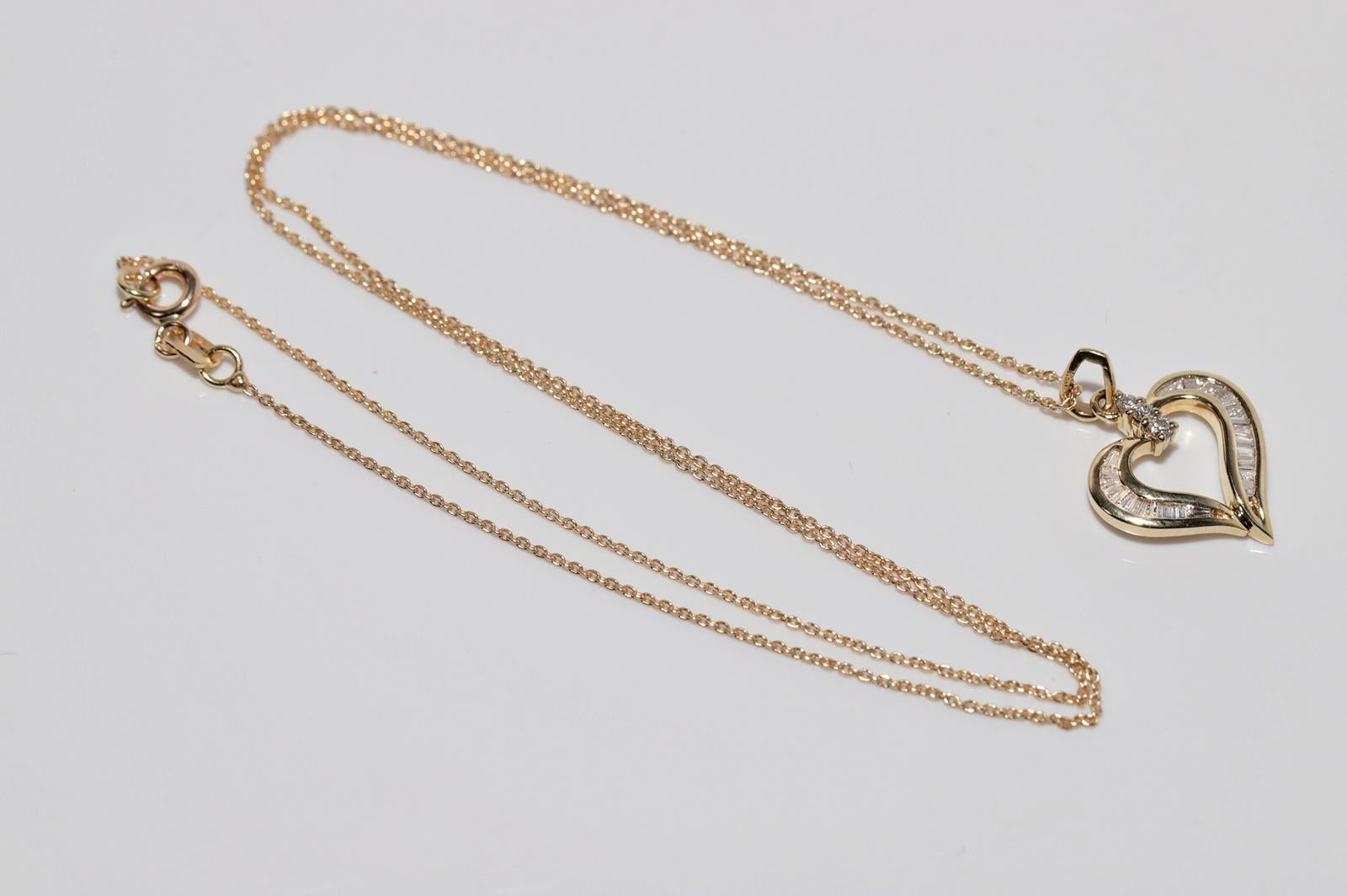 Vintage Circa 1990 Collier pendentif coeur en or 18k avec diamant baguette naturel en vente 7
