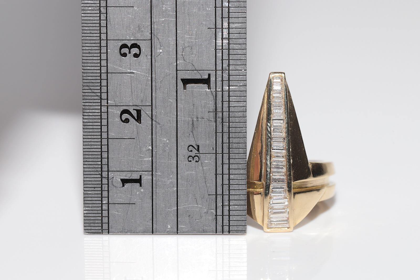 Vintage Circa 1990s 18k Gold Natural Baguette Cut Diamond Strong Tank Ring For Sale 7