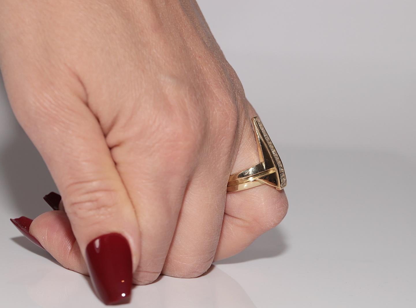 Women's Vintage Circa 1990s 18k Gold Natural Baguette Cut Diamond Strong Tank Ring For Sale