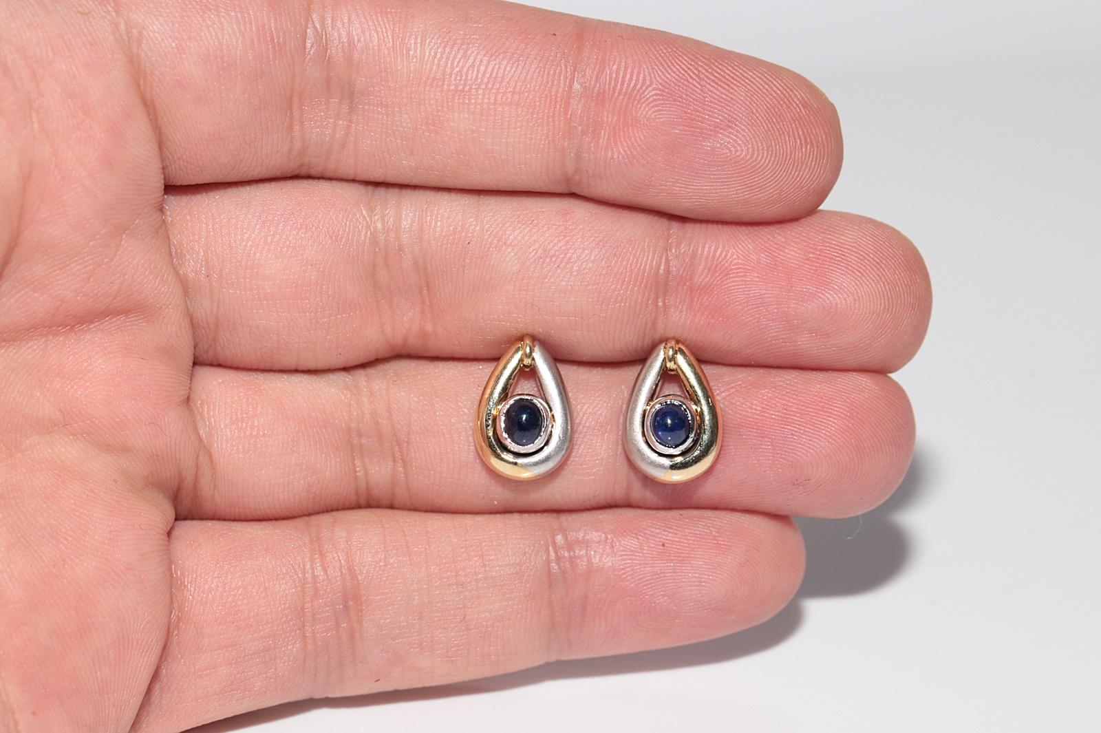 Vintage Circa 1990s 18k Gold Natural Cabochon Cut Sapphire  Stud Earring For Sale 7