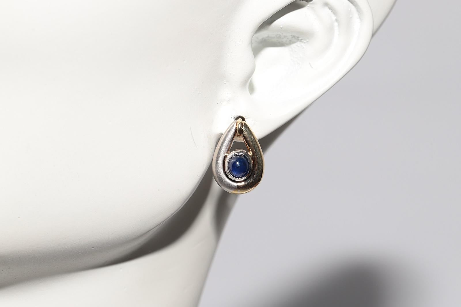 Vintage Circa 1990s 18k Gold Natural Cabochon Cut Sapphire  Stud Earring For Sale 8