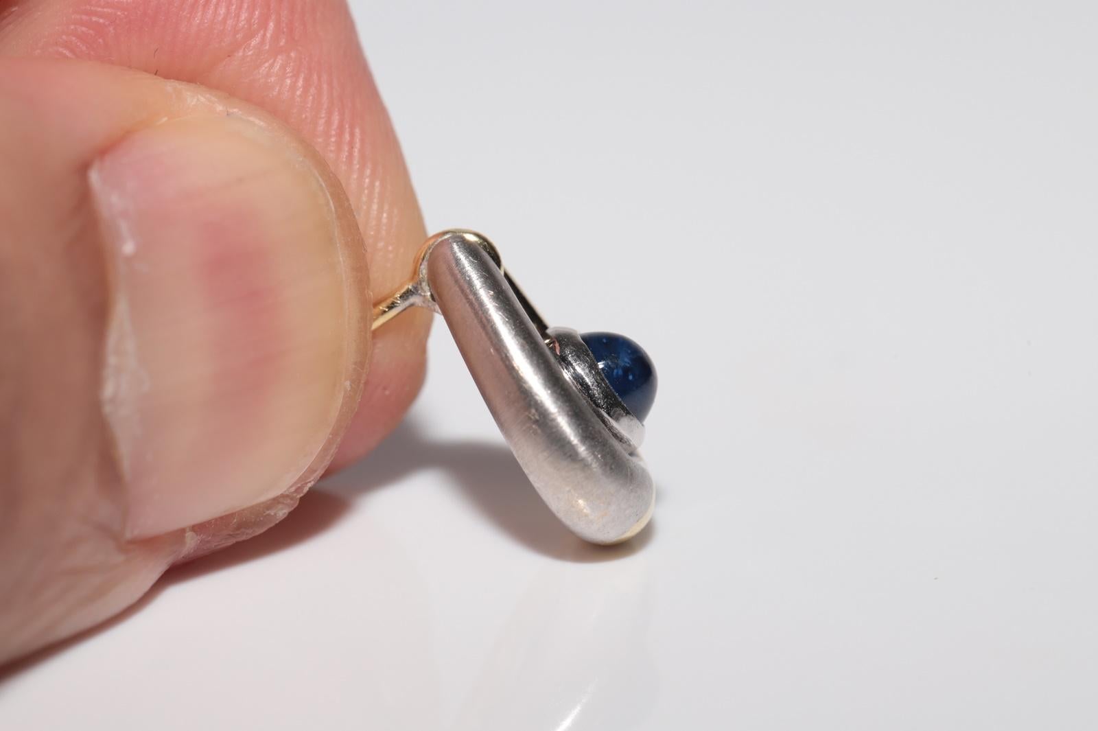 Vintage Circa 1990s 18k Gold Natural Cabochon Cut Sapphire  Stud Earring For Sale 11
