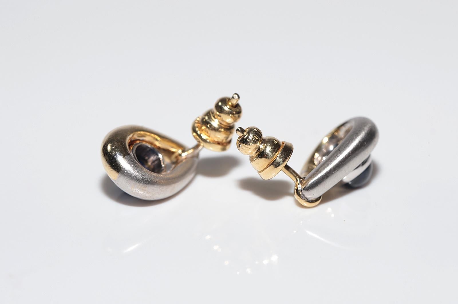 Vintage Circa 1990s 18k Gold Natural Cabochon Cut Sapphire  Stud Earring For Sale 2