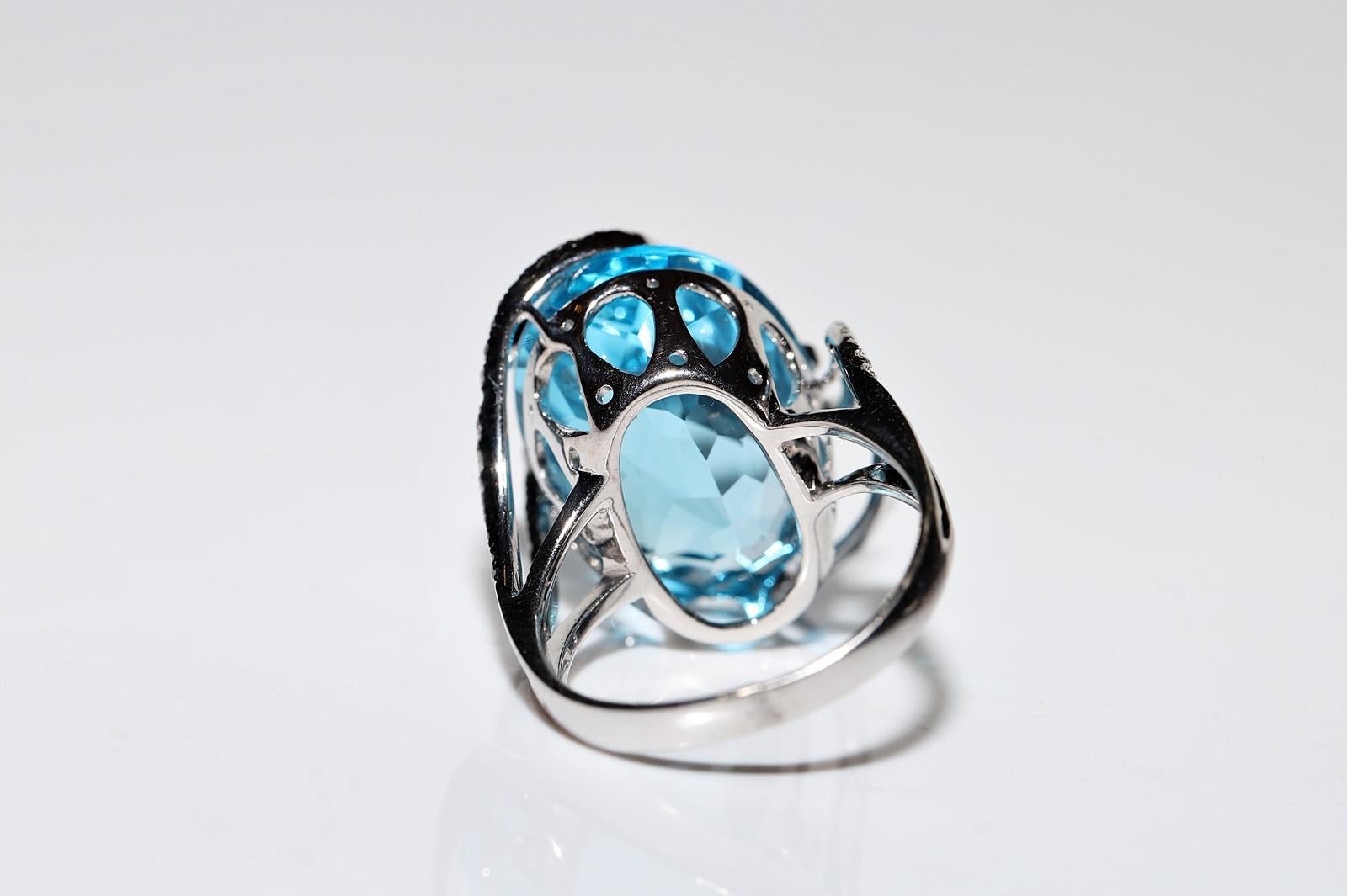 Brilliant Cut Vintage Circa 1990s 18k Gold Natural Diamond And Blue Topaz Decorated Ring  For Sale