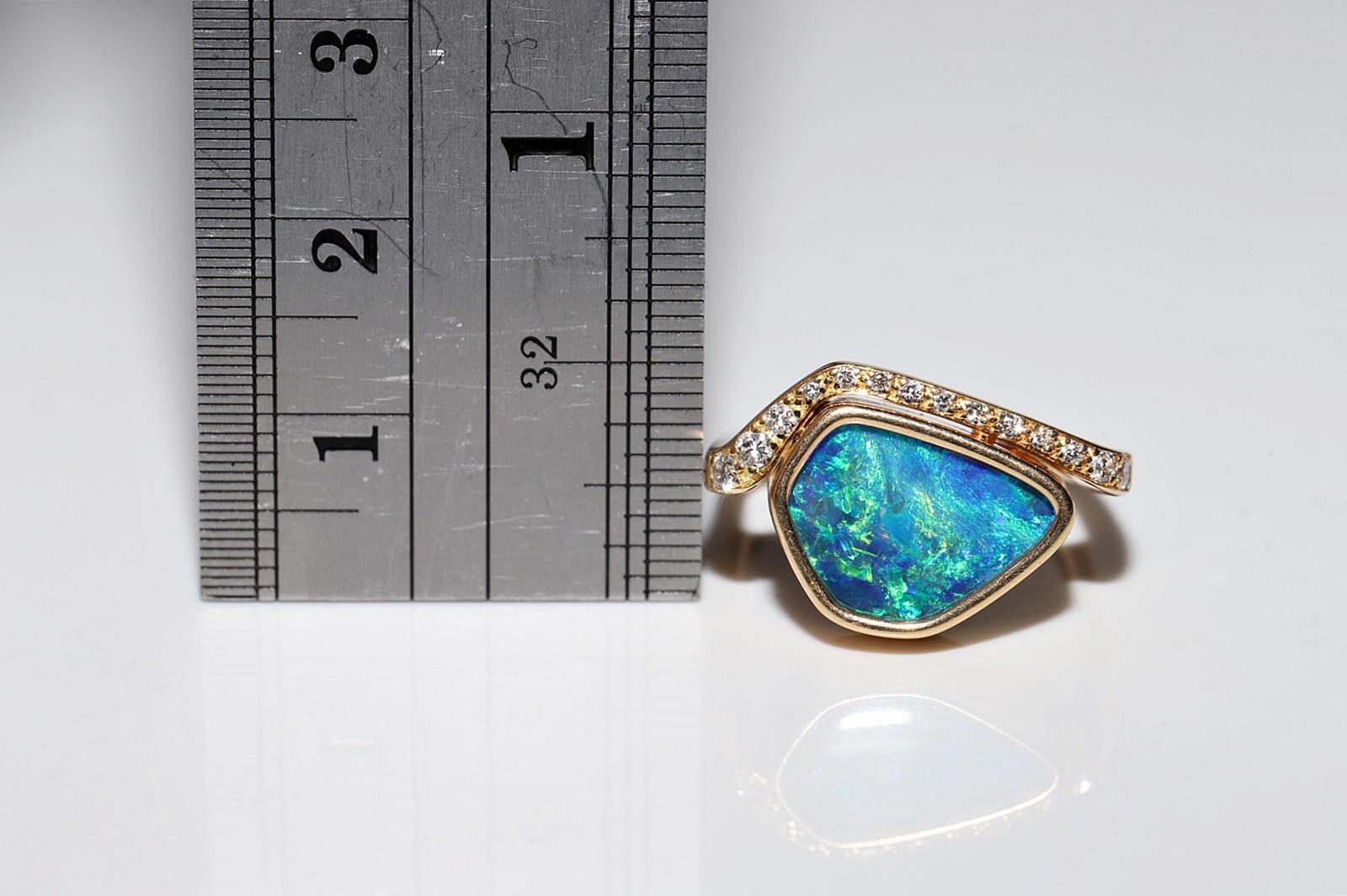 Vintage Circa 1990s 18k Gold Natural Diamond And Australian Opal Decorated Ring For Sale 6