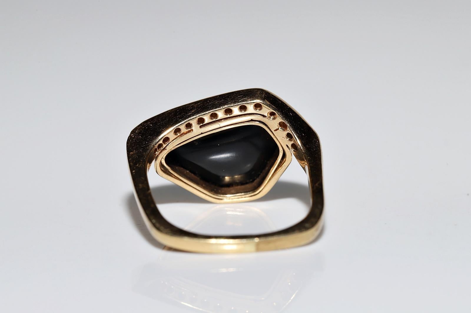 Vintage Circa 1990er Jahre 18k Gold Natürlicher Diamant und australischer Opal Dekorierter Ring im Angebot 3