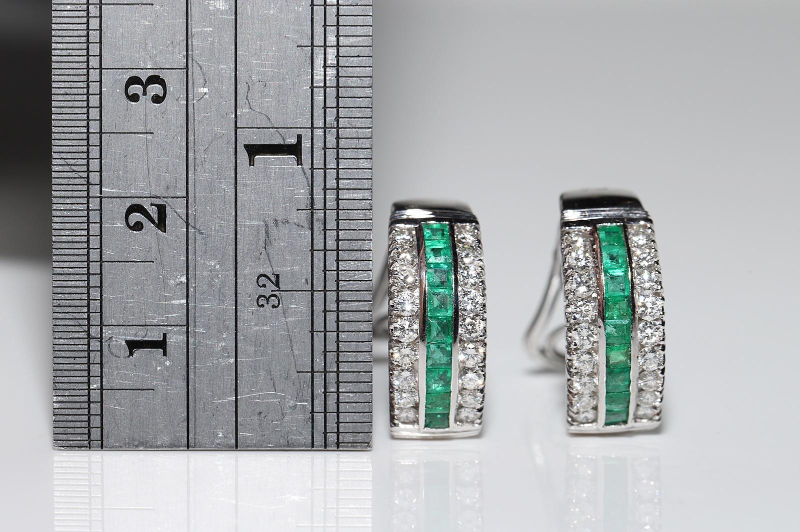 Brilliant Cut Vintage Circa 1990s 18k Gold Natural Diamond And Baguette Cut Emerald Earring For Sale