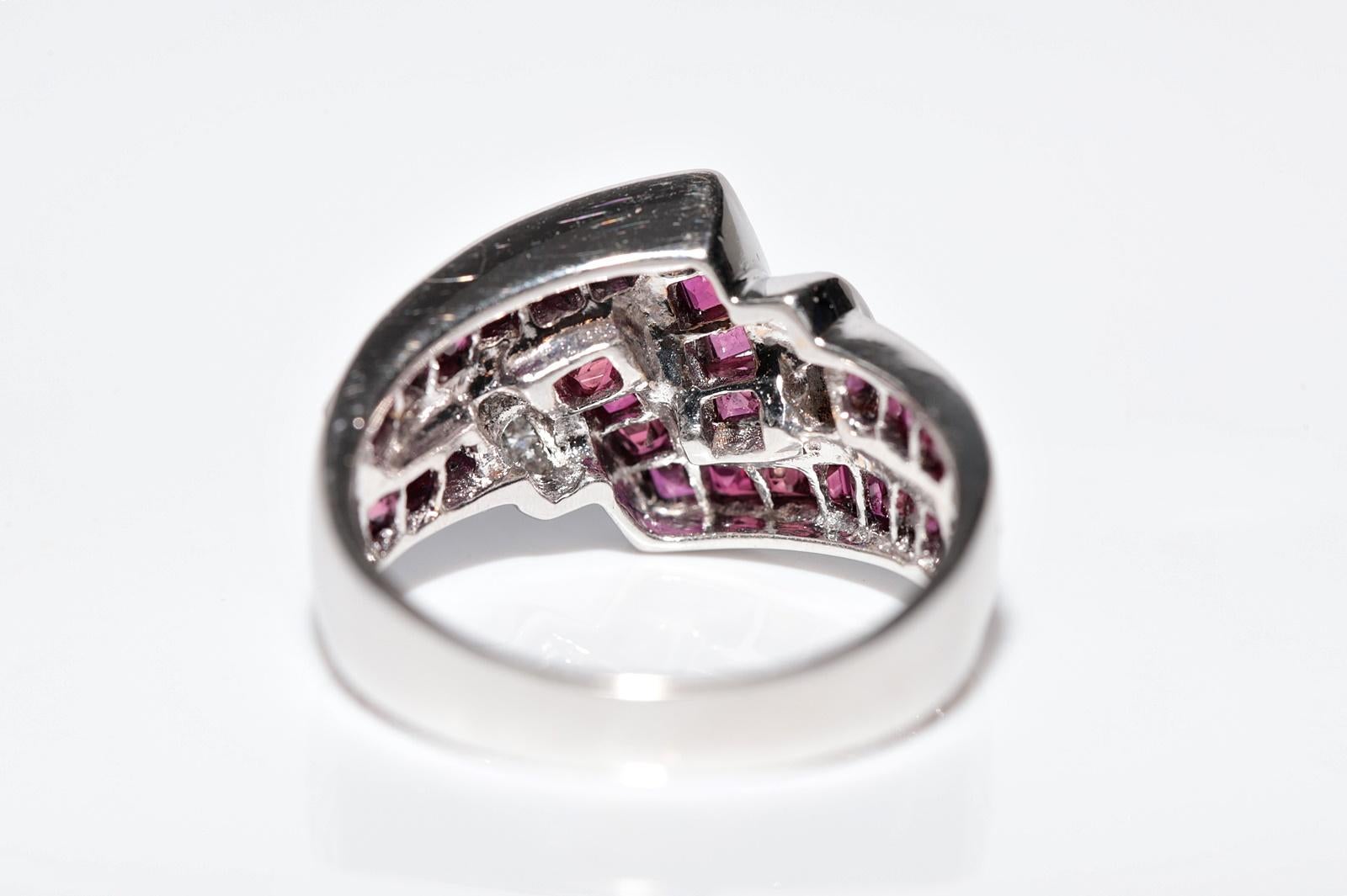 Vintage CIRCA 1990er Jahre 18k Gold Naturdiamant und Baguetteschliff Rubin Ring im Angebot 7