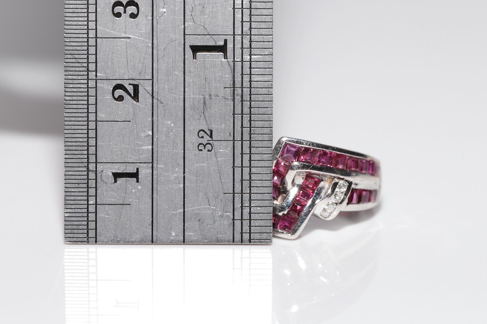 Vintage CIRCA 1990er Jahre 18k Gold Naturdiamant und Baguetteschliff Rubin Ring im Angebot 9