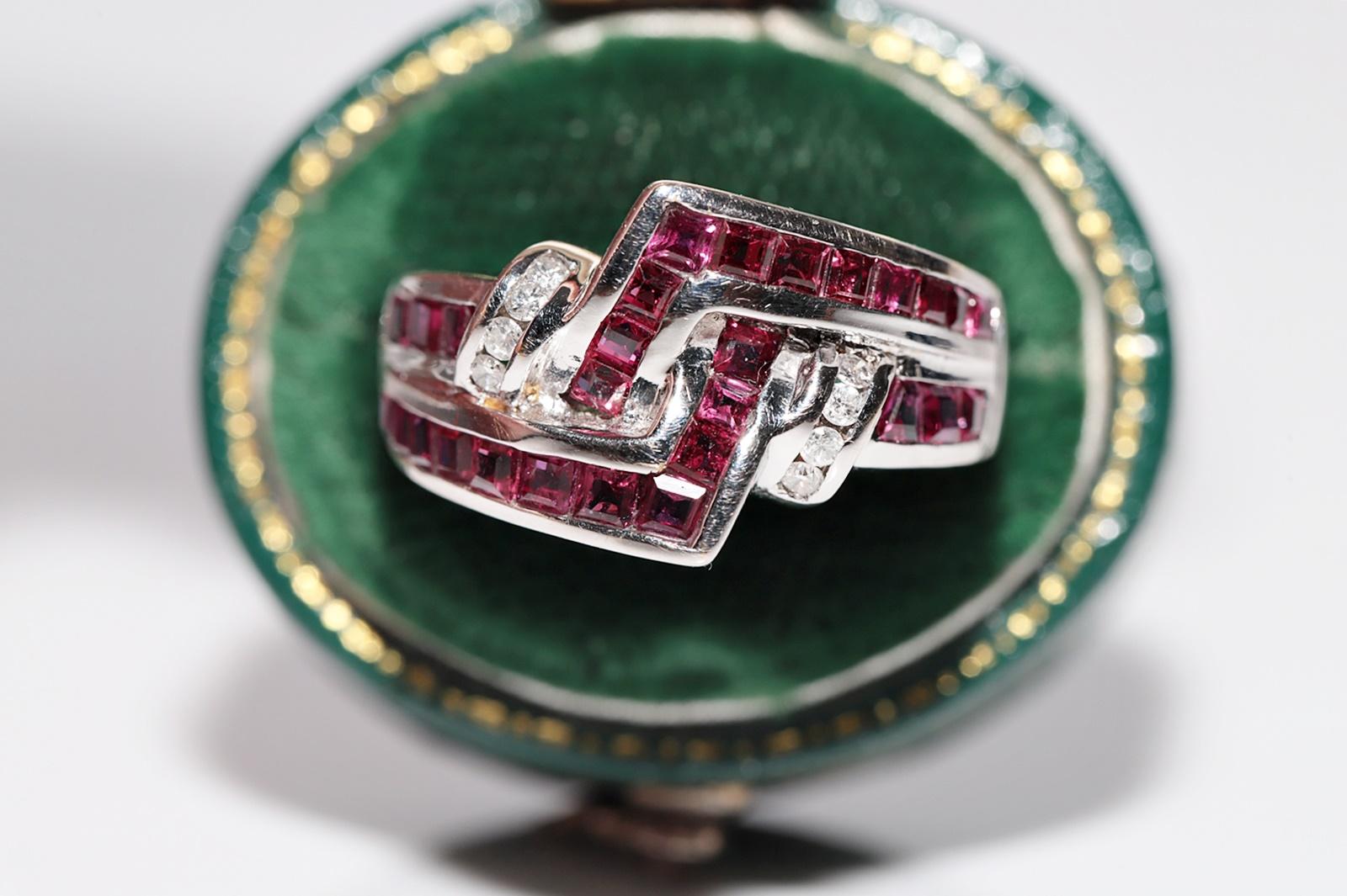 Vintage CIRCA 1990er Jahre 18k Gold Naturdiamant und Baguetteschliff Rubin Ring im Angebot 1