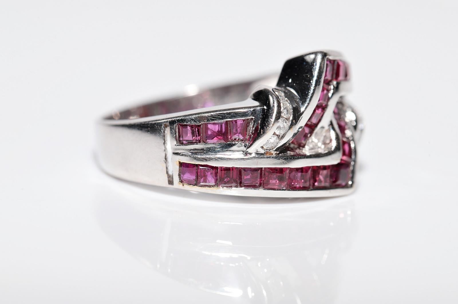 Vintage CIRCA 1990er Jahre 18k Gold Naturdiamant und Baguetteschliff Rubin Ring im Angebot 4