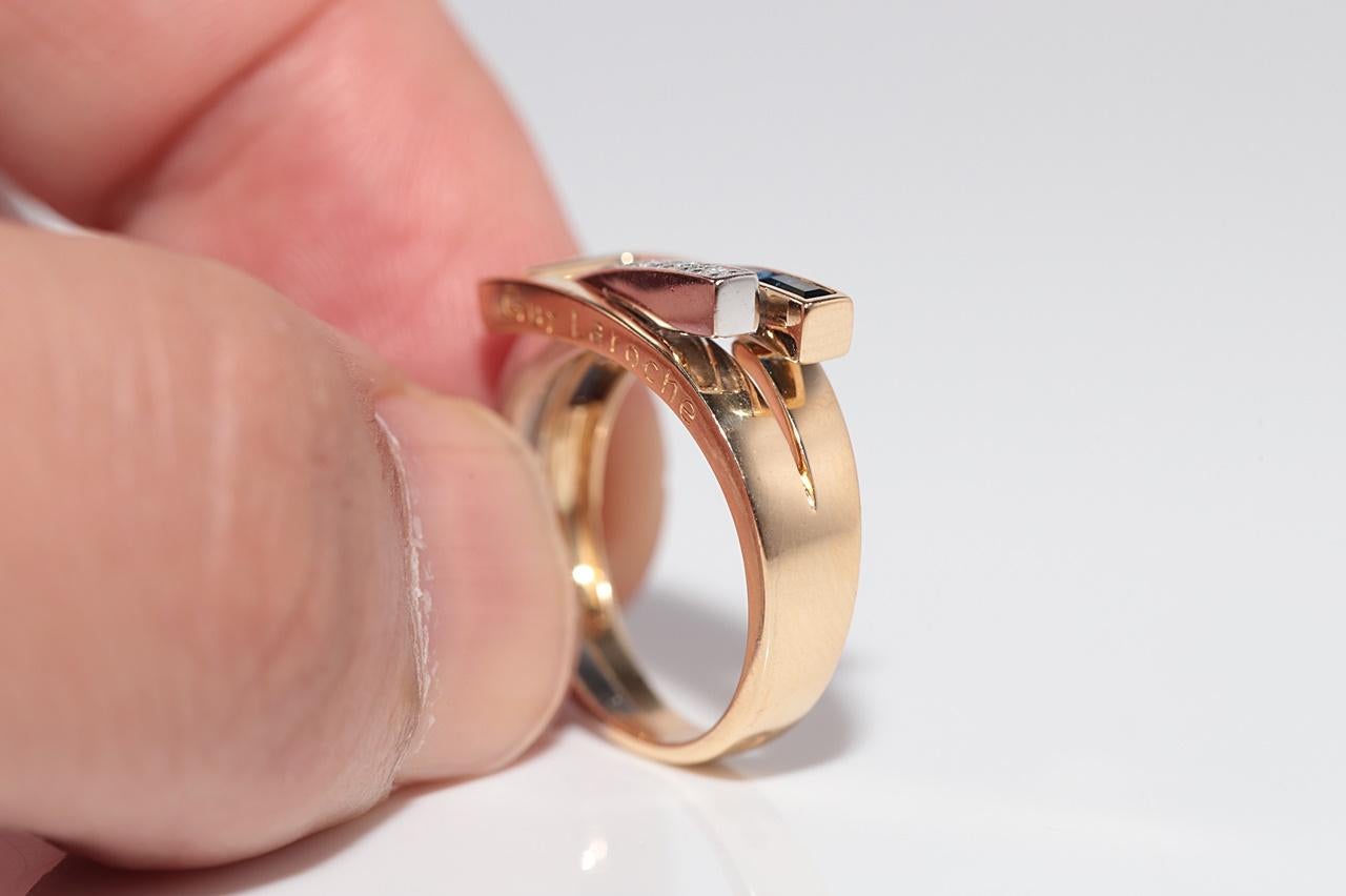Anello vintage degli anni '90 in oro 18k con diamanti naturali e zaffiri taglio baguette in vendita 4