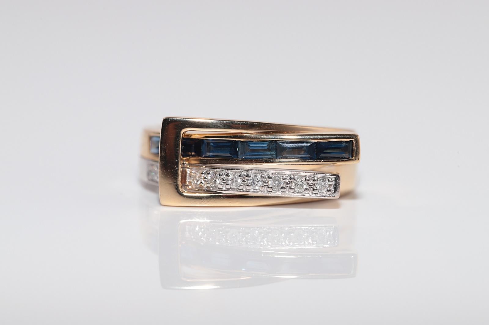 Taglio baguette Anello vintage degli anni '90 in oro 18k con diamanti naturali e zaffiri taglio baguette in vendita