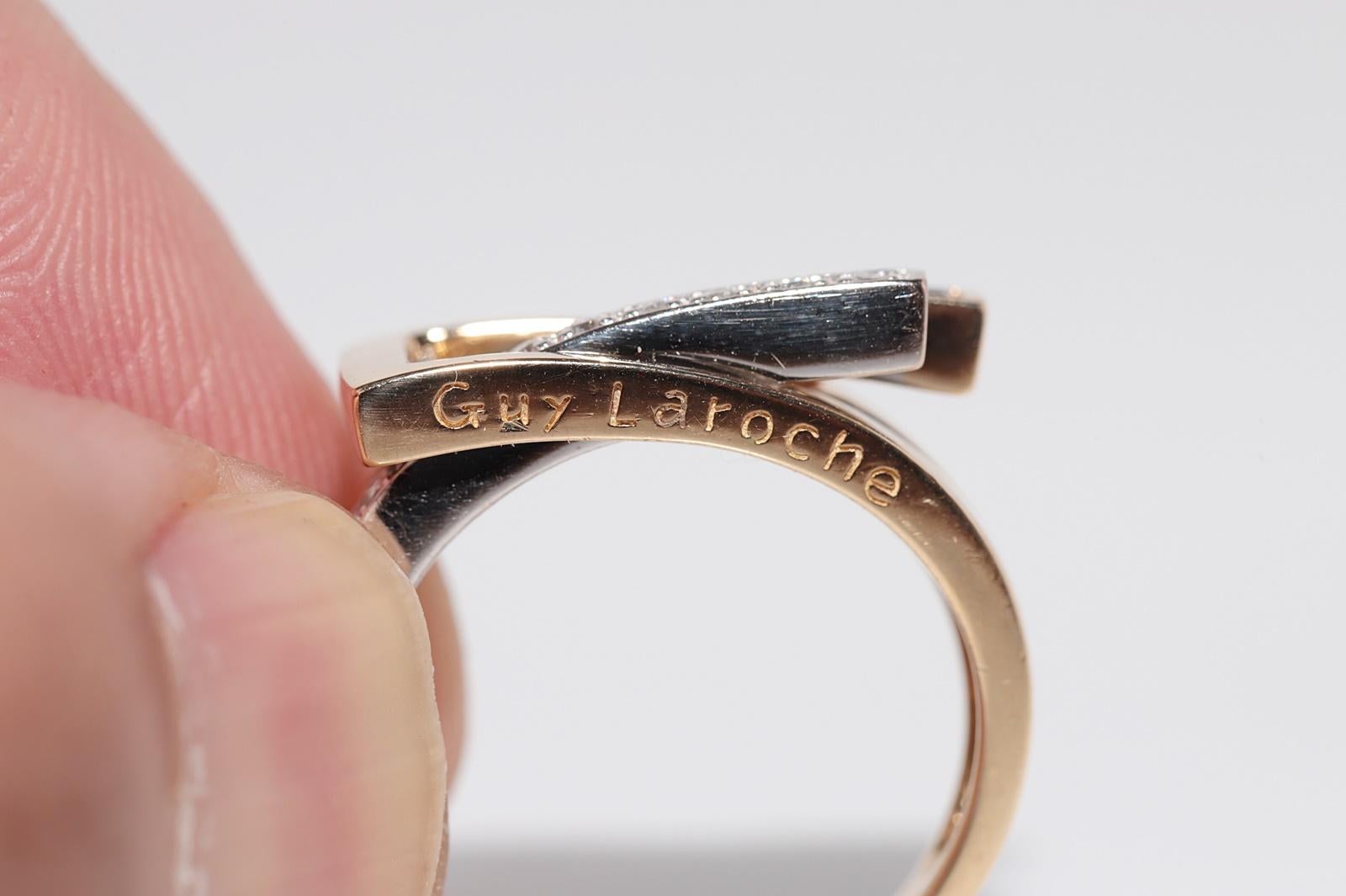Anello vintage degli anni '90 in oro 18k con diamanti naturali e zaffiri taglio baguette in vendita 3