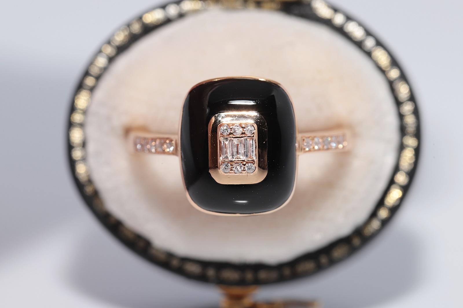 In sehr gutem Zustand.
Das Gesamtgewicht beträgt 4.6 Gramm.
Insgesamt ist Diamant 0,27 ct.
Der Diamant hat die Farbe G-H und die Reinheit vs1-s1.
Ringgröße ist US 7
Wir können jede Größe herstellen.
Die Schachtel ist nicht enthalten.
Bitte