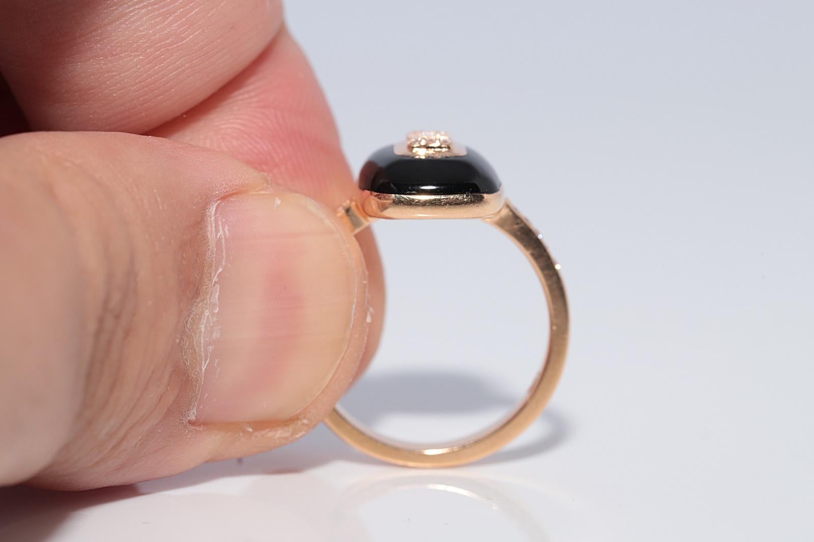 Vintage CIRCA 1990s 18k Gold Natürlicher Diamant und schwarzer Emaille Ring im Angebot 1