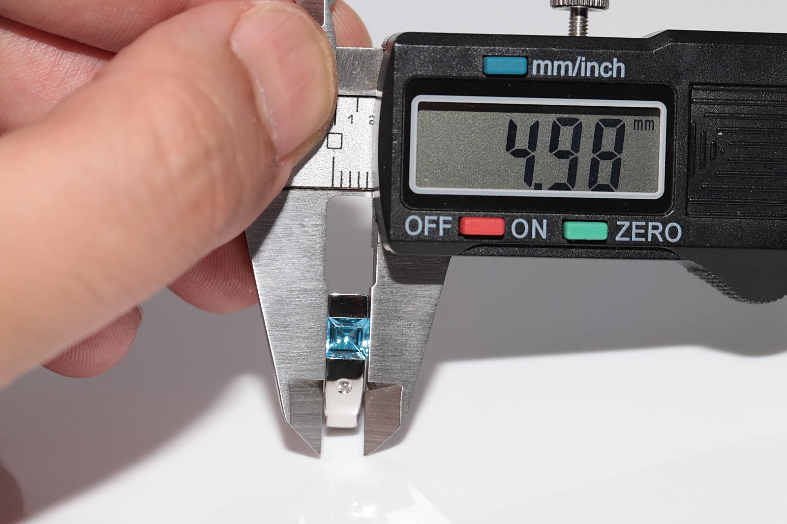 Ohrring aus 18 Karat Gold mit natürlichem Diamant und blauem Topas, Vintage, ca. 1990er Jahre im Angebot 8