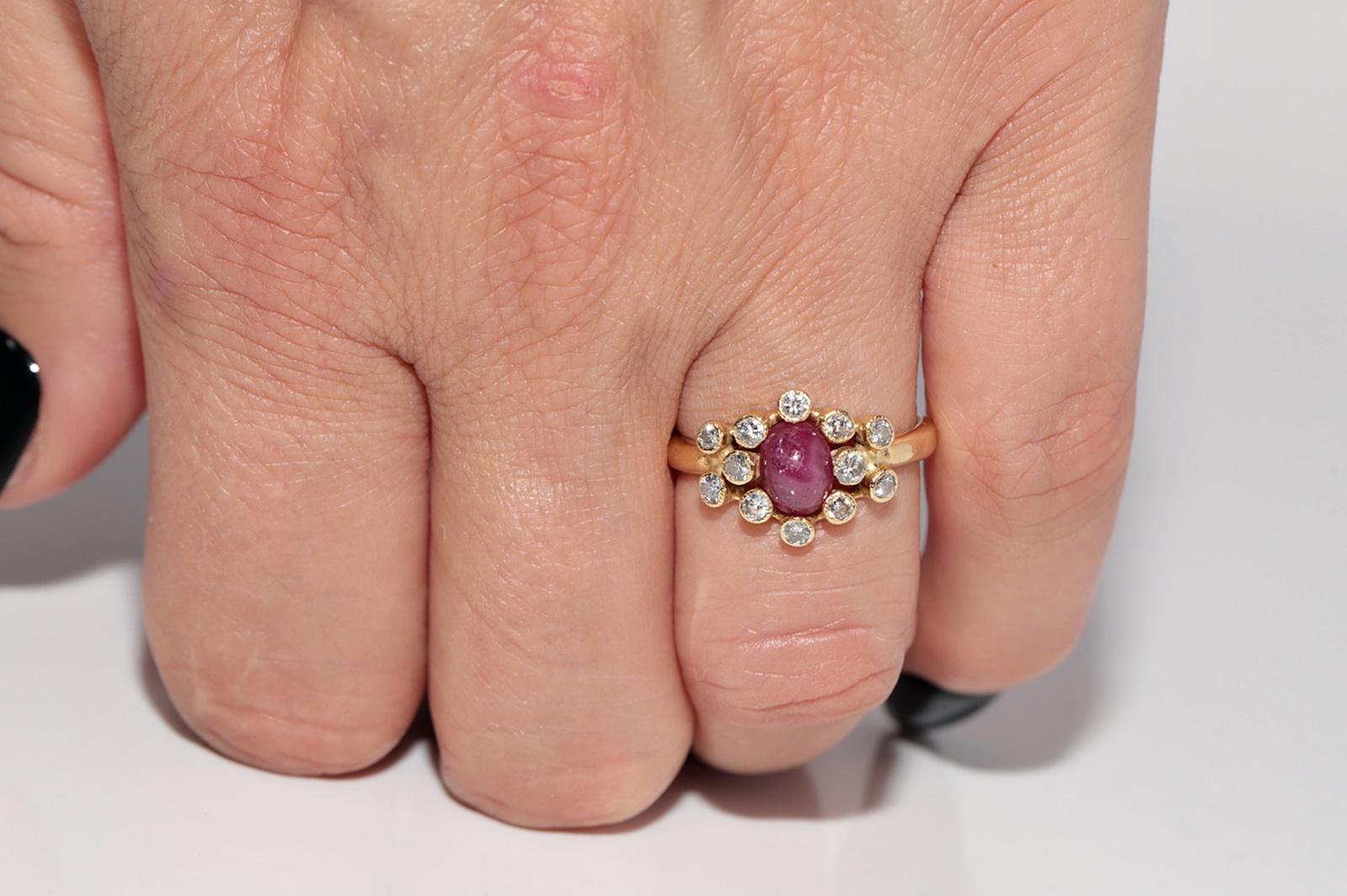 Vintage Circa 1990er Jahre 18k Gold Natürlicher Diamant und Rubinring mit Cabochon-Schliff im Angebot 9