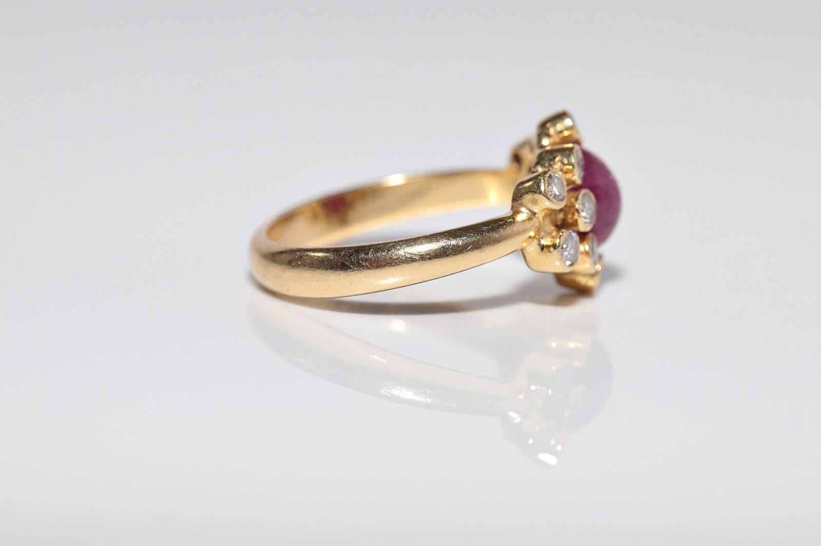 Vintage Circa 1990er Jahre 18k Gold Natürlicher Diamant und Rubinring mit Cabochon-Schliff im Angebot 1