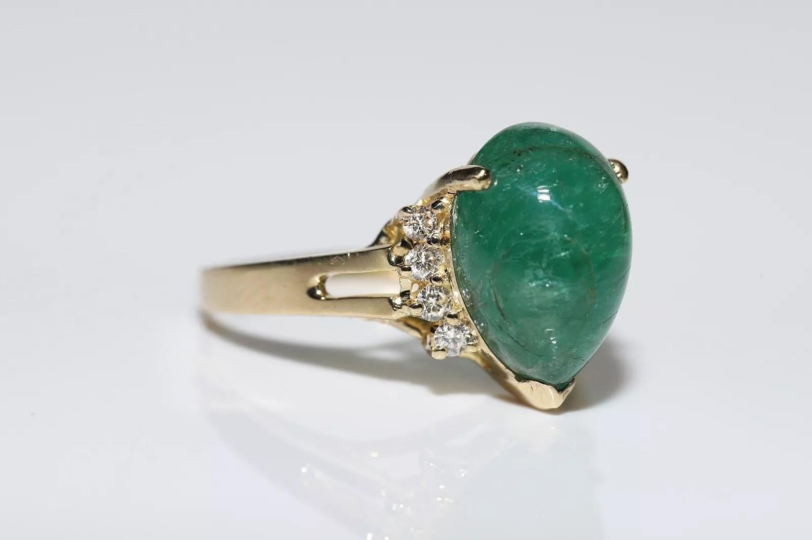 Vintage Circa 1990er Jahre 18k Gold Natürlicher Diamant und Cabochon Smaragd Dekorierter Ring im Zustand „Gut“ im Angebot in Fatih/İstanbul, 34