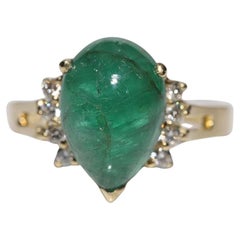 Vintage Circa 1990s 18k Gold Natural Diamond And Cabochon Emerald Decorated Ring