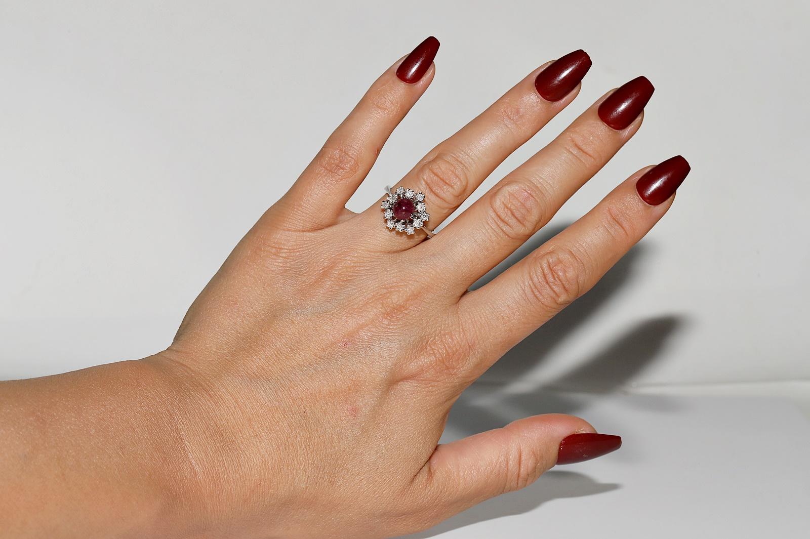 Vintage Circa 1990s 18k Gold Natural Diamond And Cabochon Ruby Decorated Ring For Sale 7