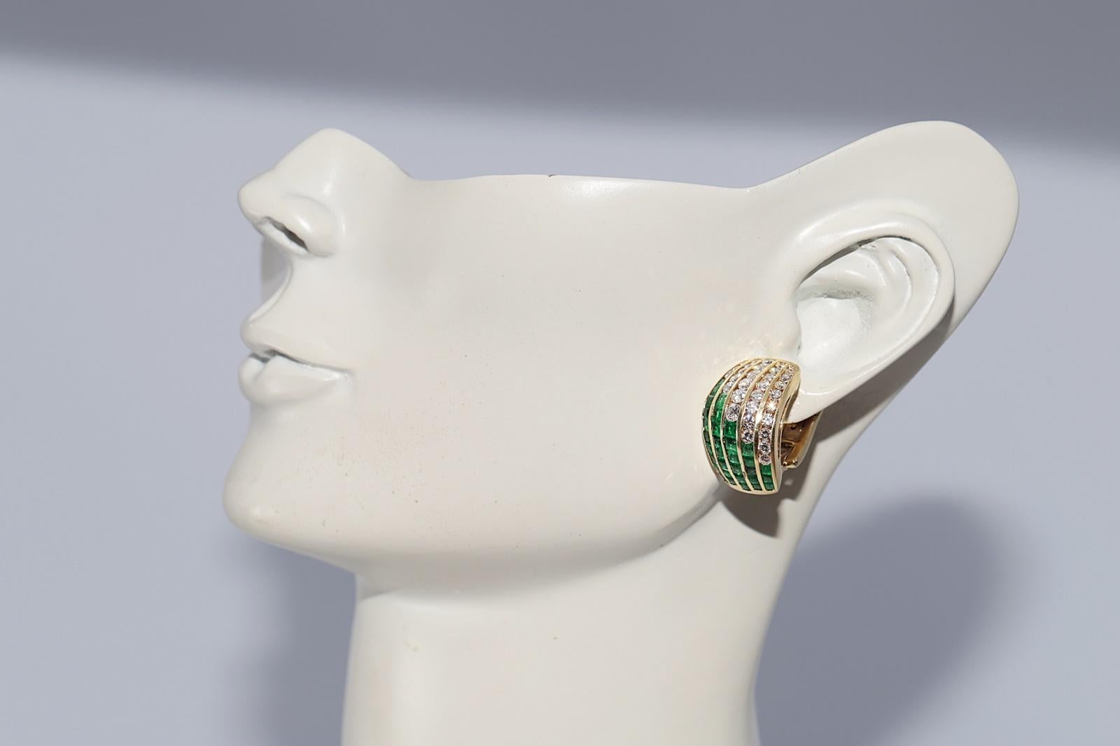Vintage Circa 1990s 18k Gold Natural Diamond And Caliber Cut Emerald Earring For Sale 8