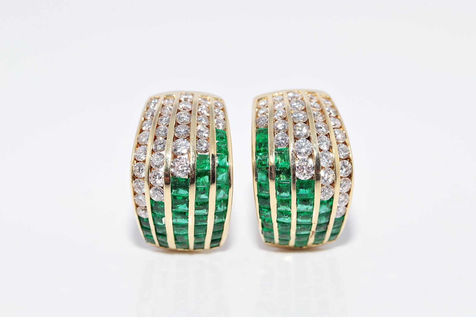 In very good condition.
Total weight 18.1 grams.
Totally is diamond 2.20 ct.
The diamond is has F color and vvs1 clarity.
Totally is emerald 2.20 ct.
Please contact for any questions.