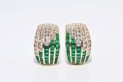 Vintage Circa 1990s 18k Gold Natural Diamond And Caliber Cut Emerald Earring