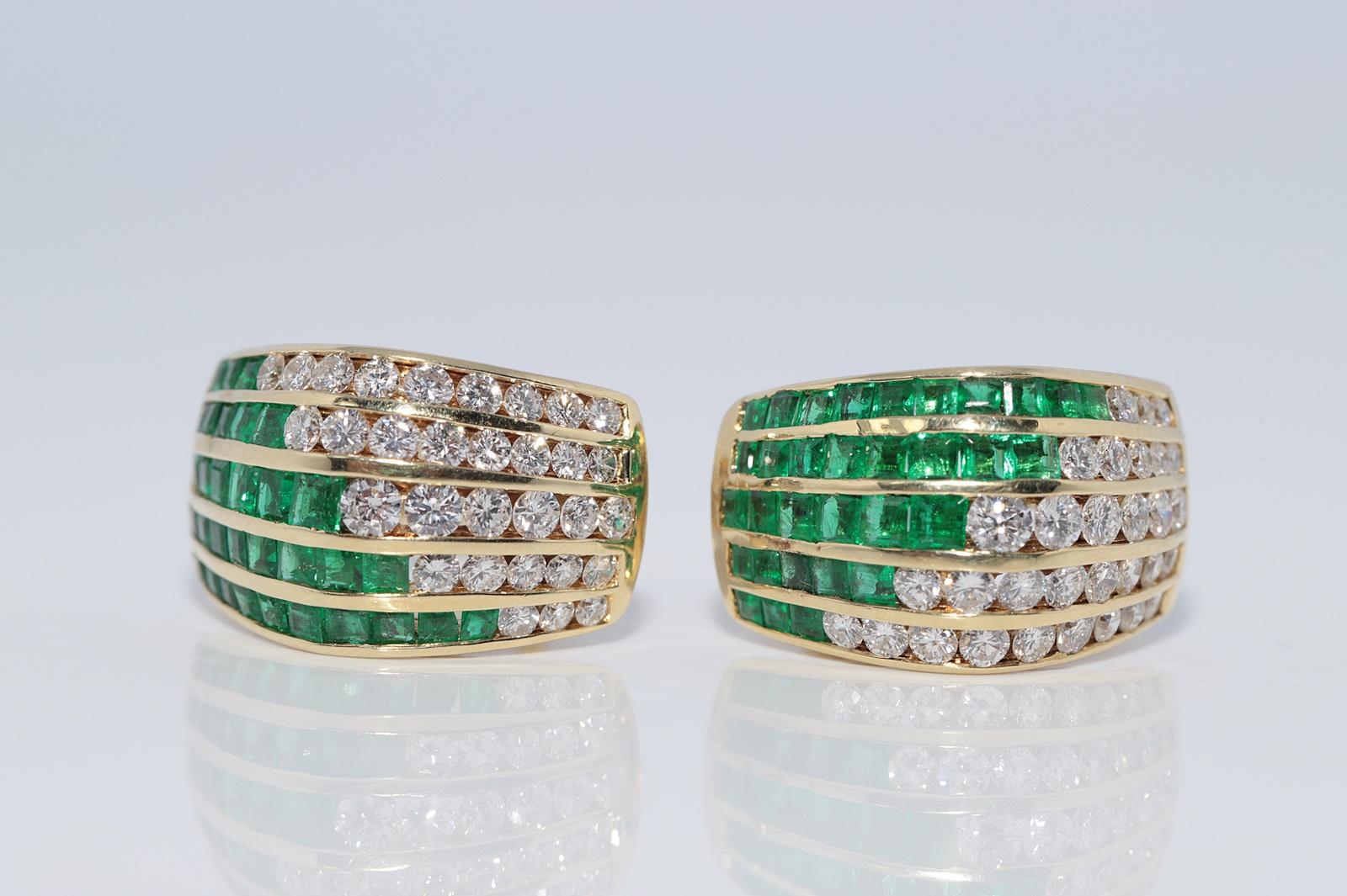 Brilliant Cut Vintage Circa 1990s 18k Gold Natural Diamond And Caliber Cut Emerald Earring For Sale