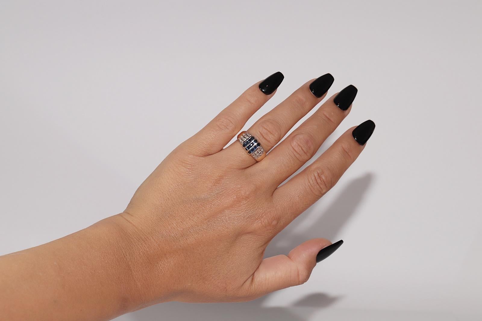 Vintage Circa 1990s 18k Gold Natural Diamond And Caliber Cut Sapphire Ring For Sale 6
