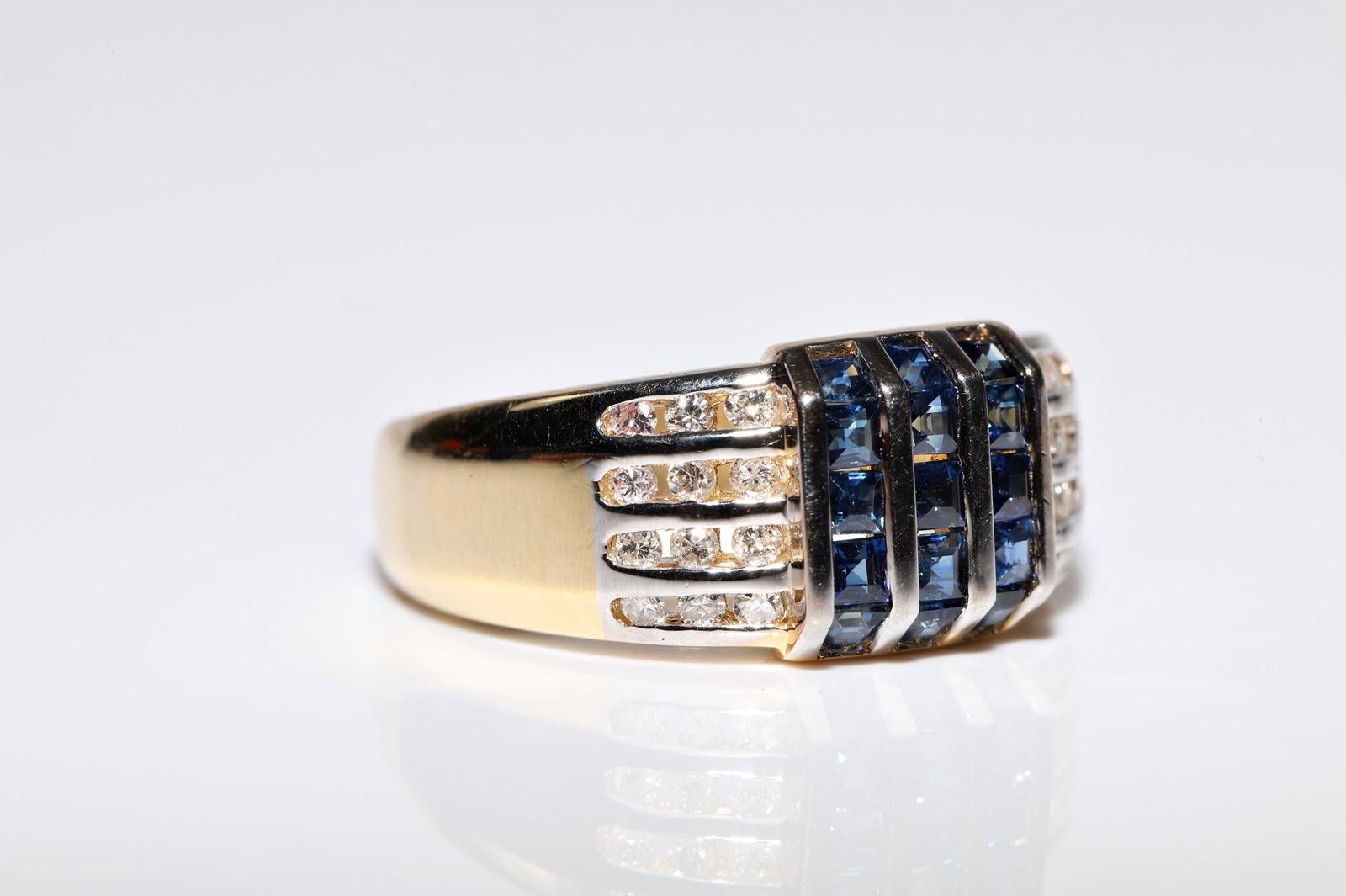 Vintage Circa 1990s 18k Gold Natural Diamond And Caliber Cut Sapphire Ring In Good Condition For Sale In Fatih/İstanbul, 34