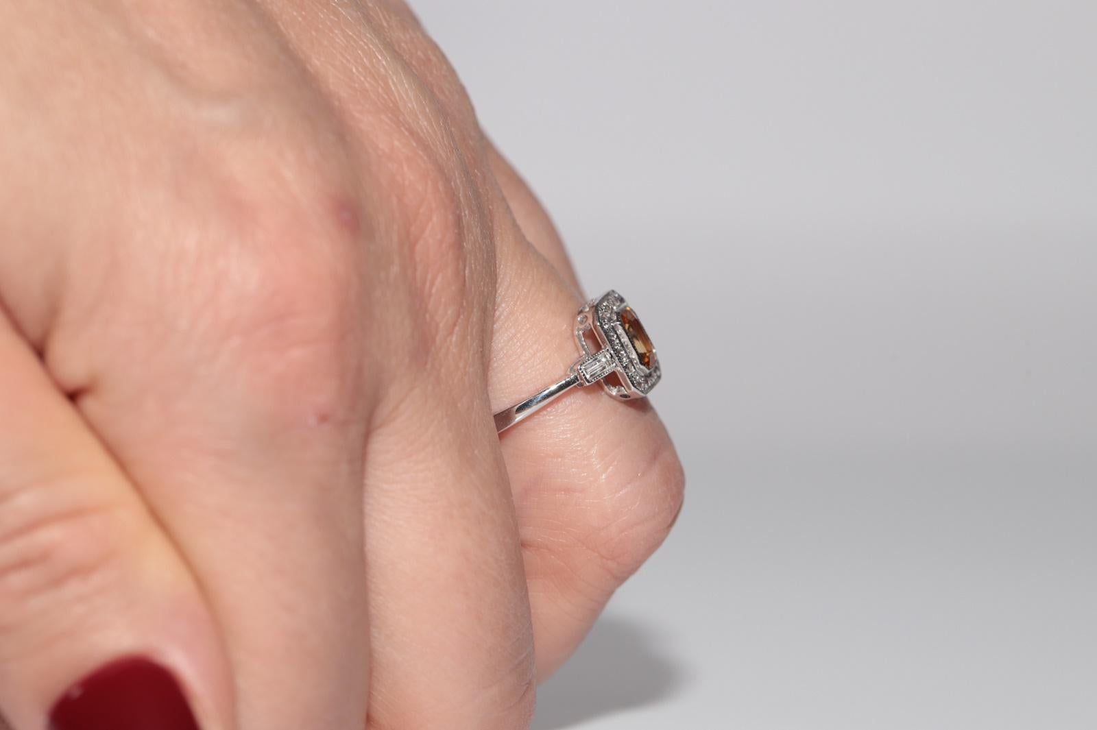 Vintage Circa 1990er Jahre 18k Gold Natürlicher Diamant und Citrin Dekorierter Ring im Angebot 11
