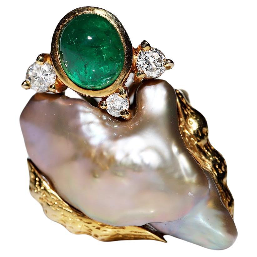 Vintage Circa 1990s 18k Gold Natural Diamond And Emerald And Mother Pearl Ring