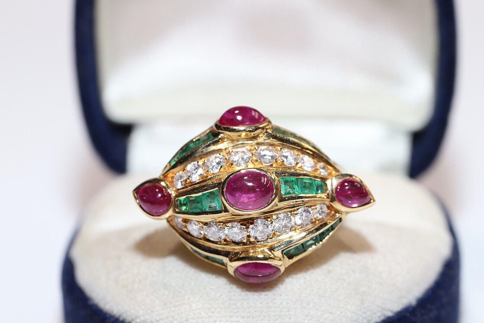 Vintage Circa 1990s 18k Gold Natural Diamond And Emerald And Ruby Ring  For Sale 6