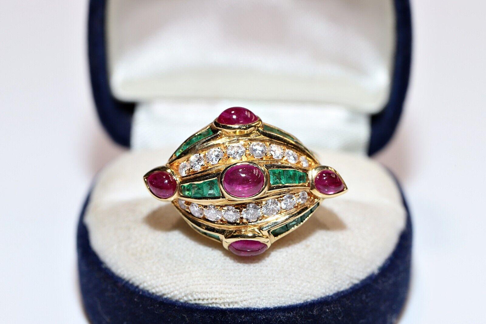 Vintage Circa 1990s 18k Gold Natural Diamond And Emerald And Ruby Ring  For Sale 7