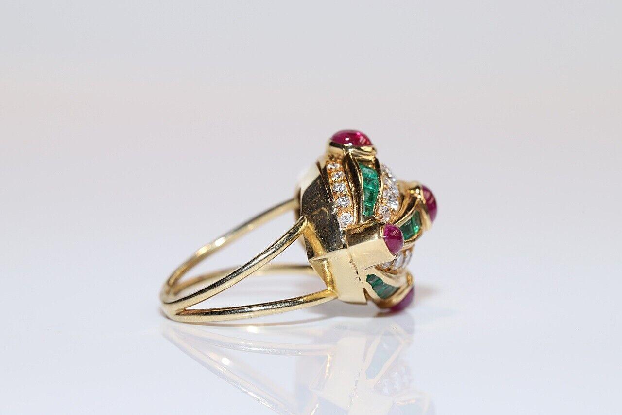 Vintage Circa 1990s 18k Gold Natural Diamond And Emerald And Ruby Ring  For Sale 1