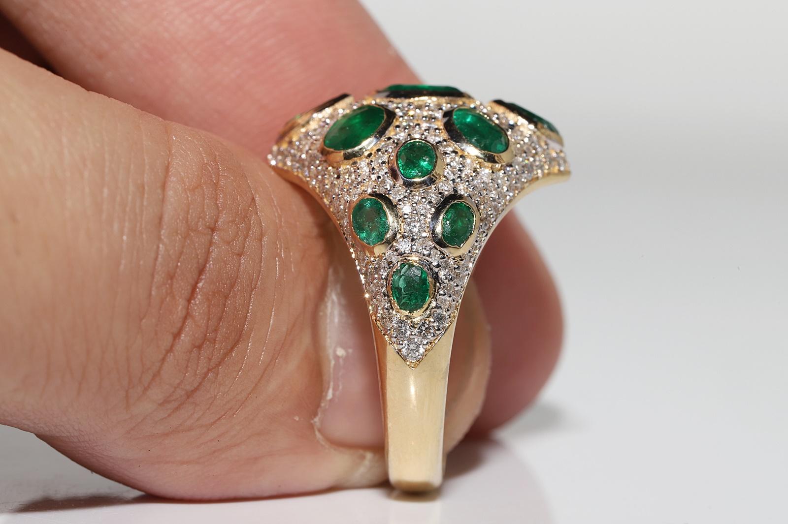 Vintage Circa 1990s 18k Gold Natural Diamond And Emerald Decorated Ring For Sale 1