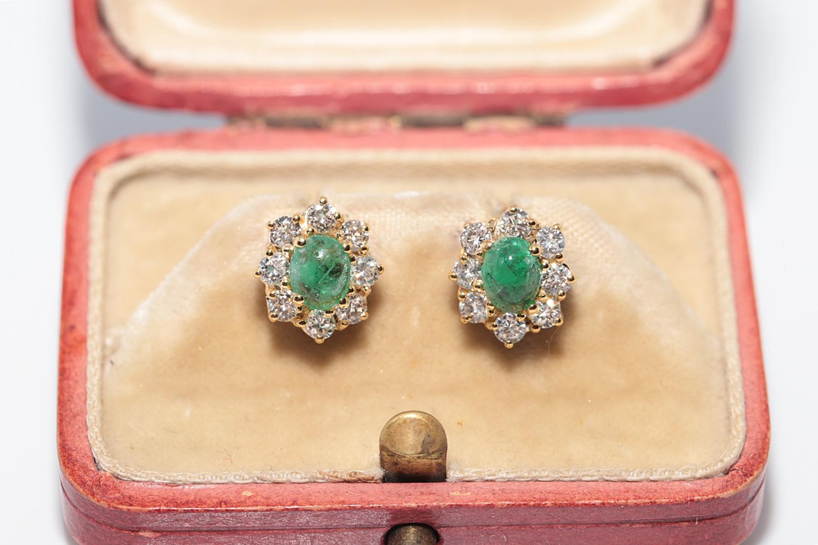 In sehr gutem Zustand.
Das Gesamtgewicht beträgt 3.6 Gramm.
Insgesamt ist Diamant 0,70 ct.
Der Diamant hat die Farbe F-G und die Reinheit vvs1-vs1.
Insgesamt ist Smaragd 0.68 ct.
Die Schachtel ist nicht enthalten.
Bitte kontaktieren Sie uns bei