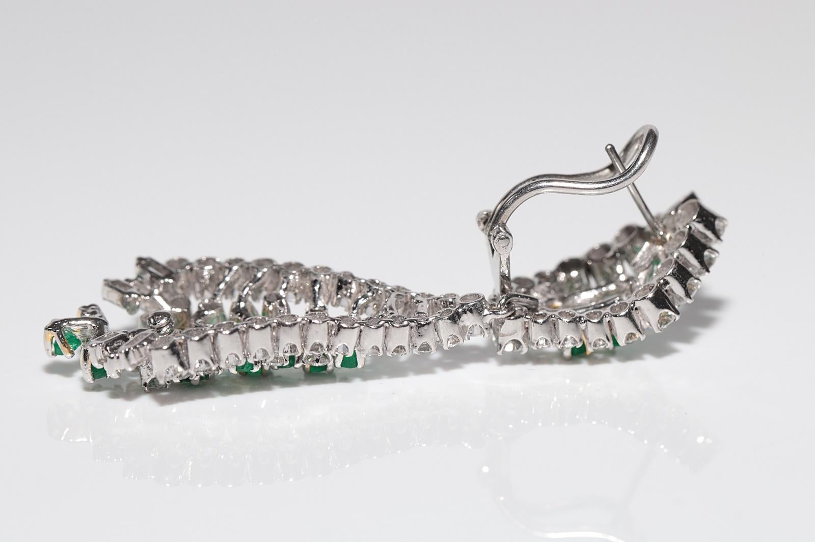 Orecchini forti in oro 18k con diamanti naturali e smeraldi, CIRCA 1990 in vendita 5