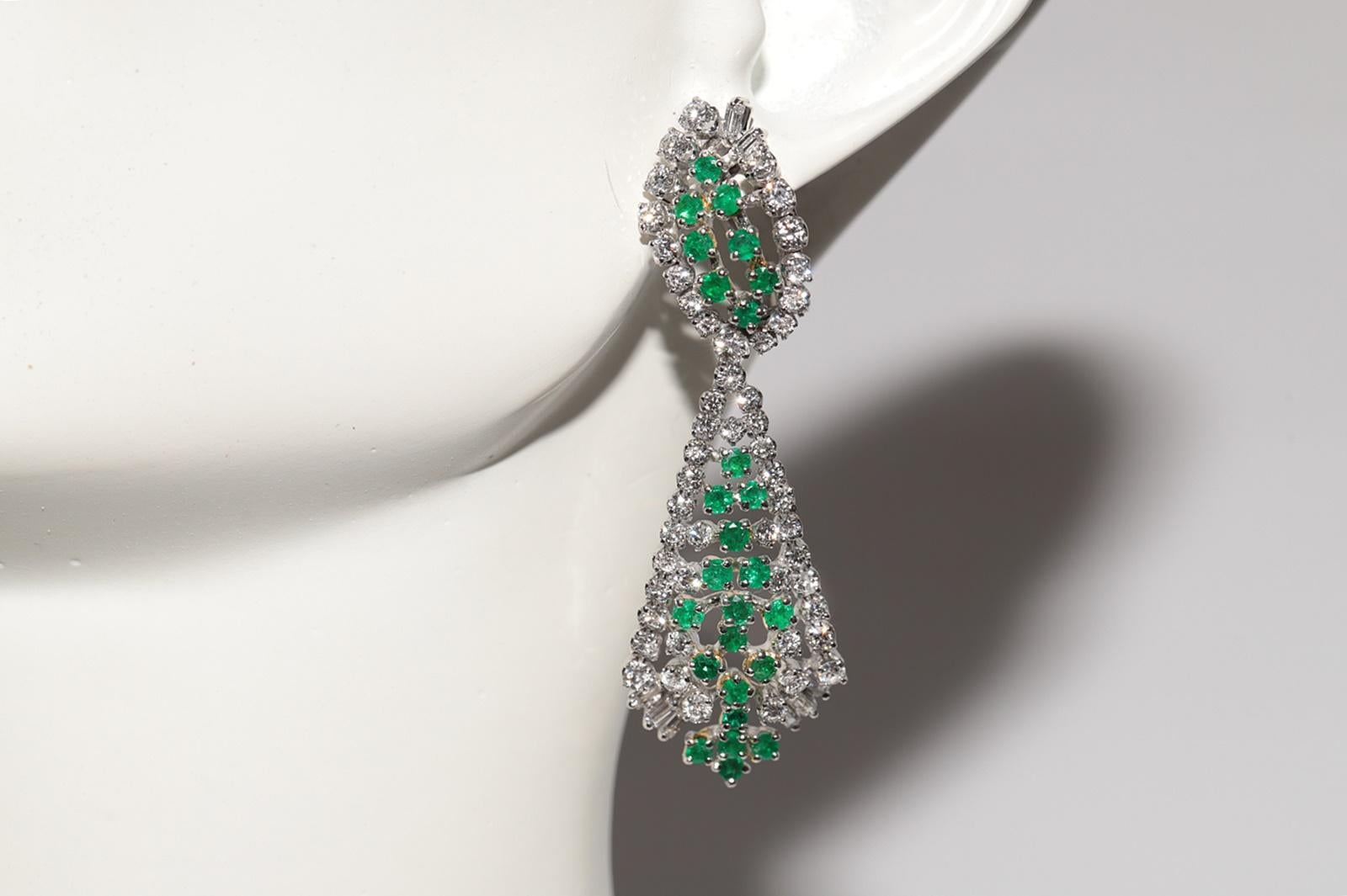Orecchini forti in oro 18k con diamanti naturali e smeraldi, CIRCA 1990 in vendita 11