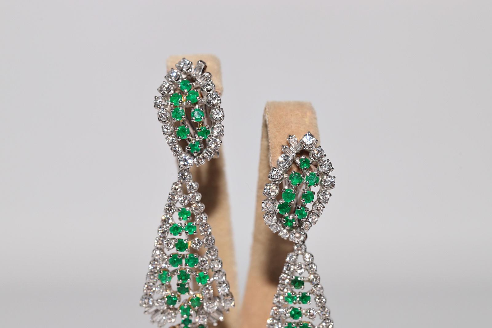 Taglio brillante Orecchini forti in oro 18k con diamanti naturali e smeraldi, CIRCA 1990 in vendita