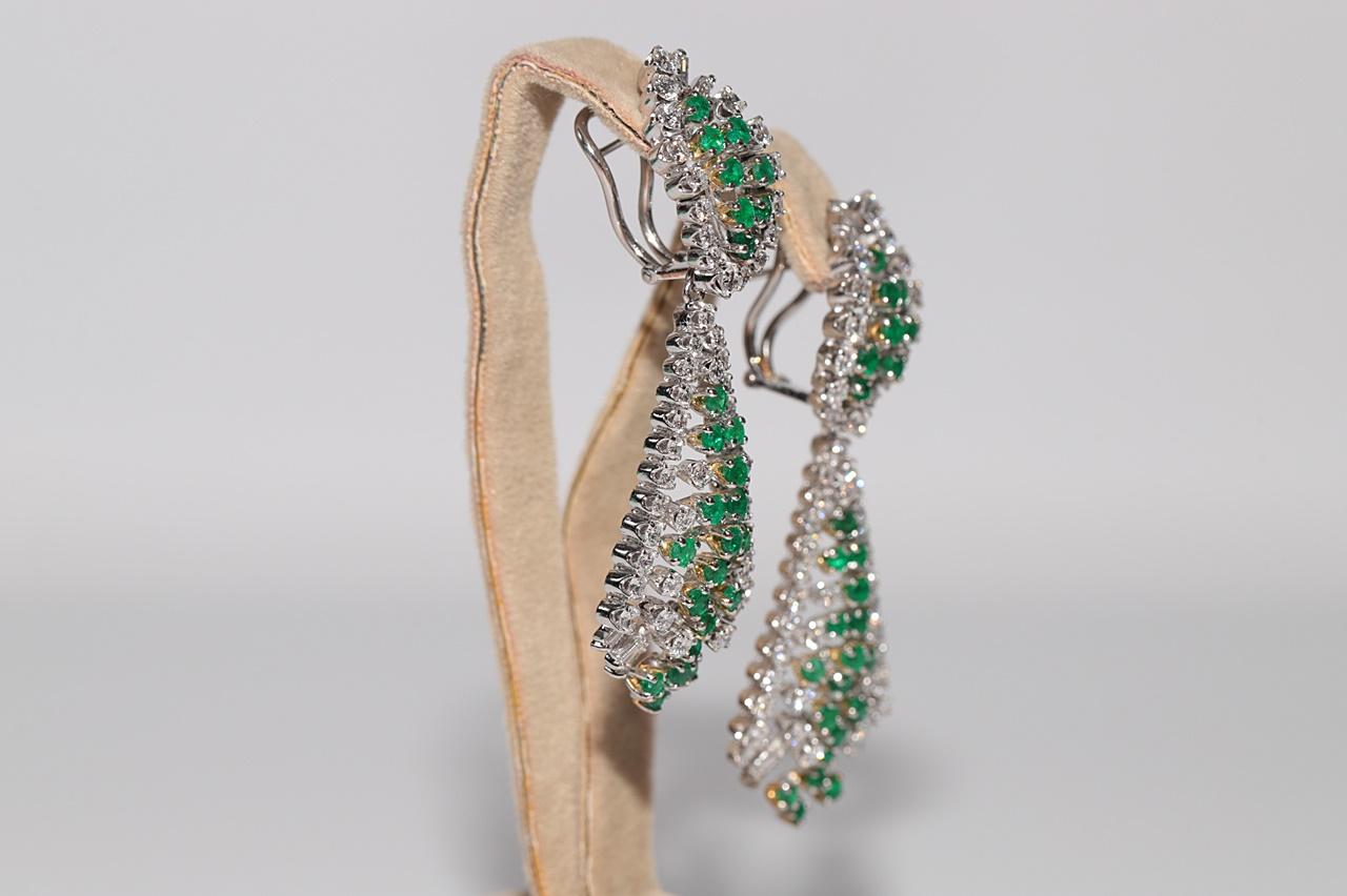 Orecchini forti in oro 18k con diamanti naturali e smeraldi, CIRCA 1990 In condizioni buone in vendita a Fatih/İstanbul, 34